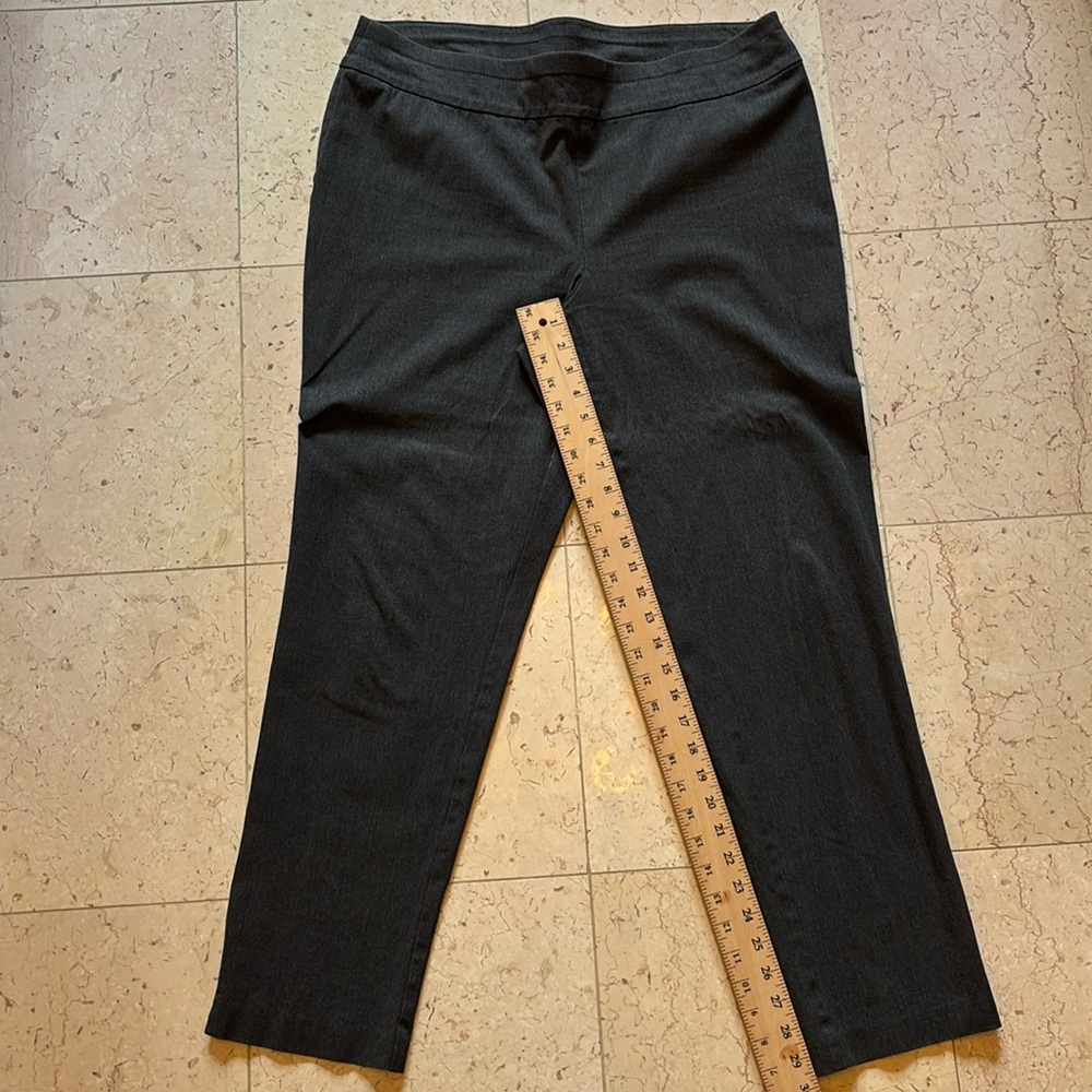 Chico’s gray 2.5 (size 14) pull on pants